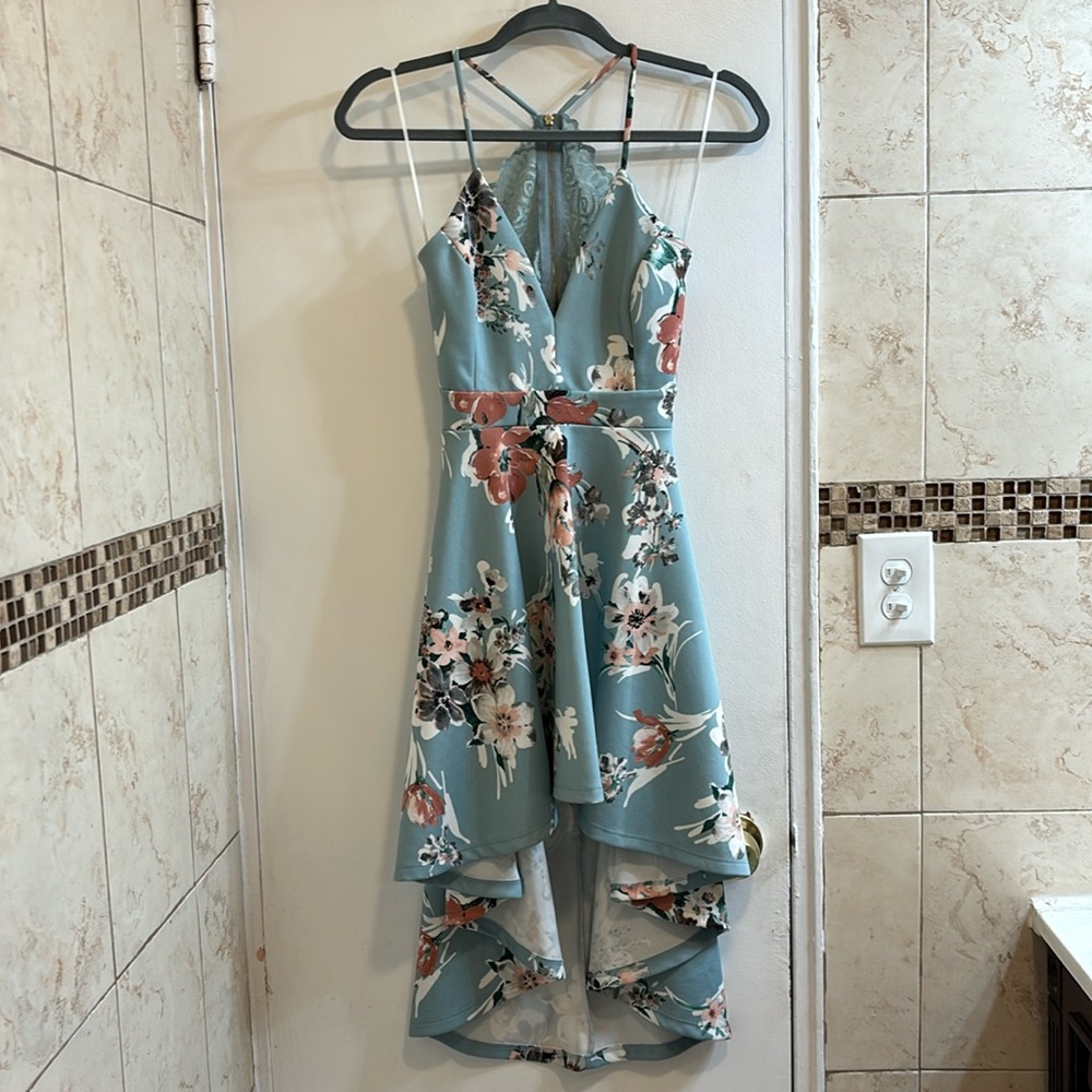 Windsor dress, size small, perfect for a beach wedding guest, like new
